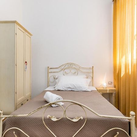 Hotel Reverse Torre Santa Sabina Bagian luar foto
